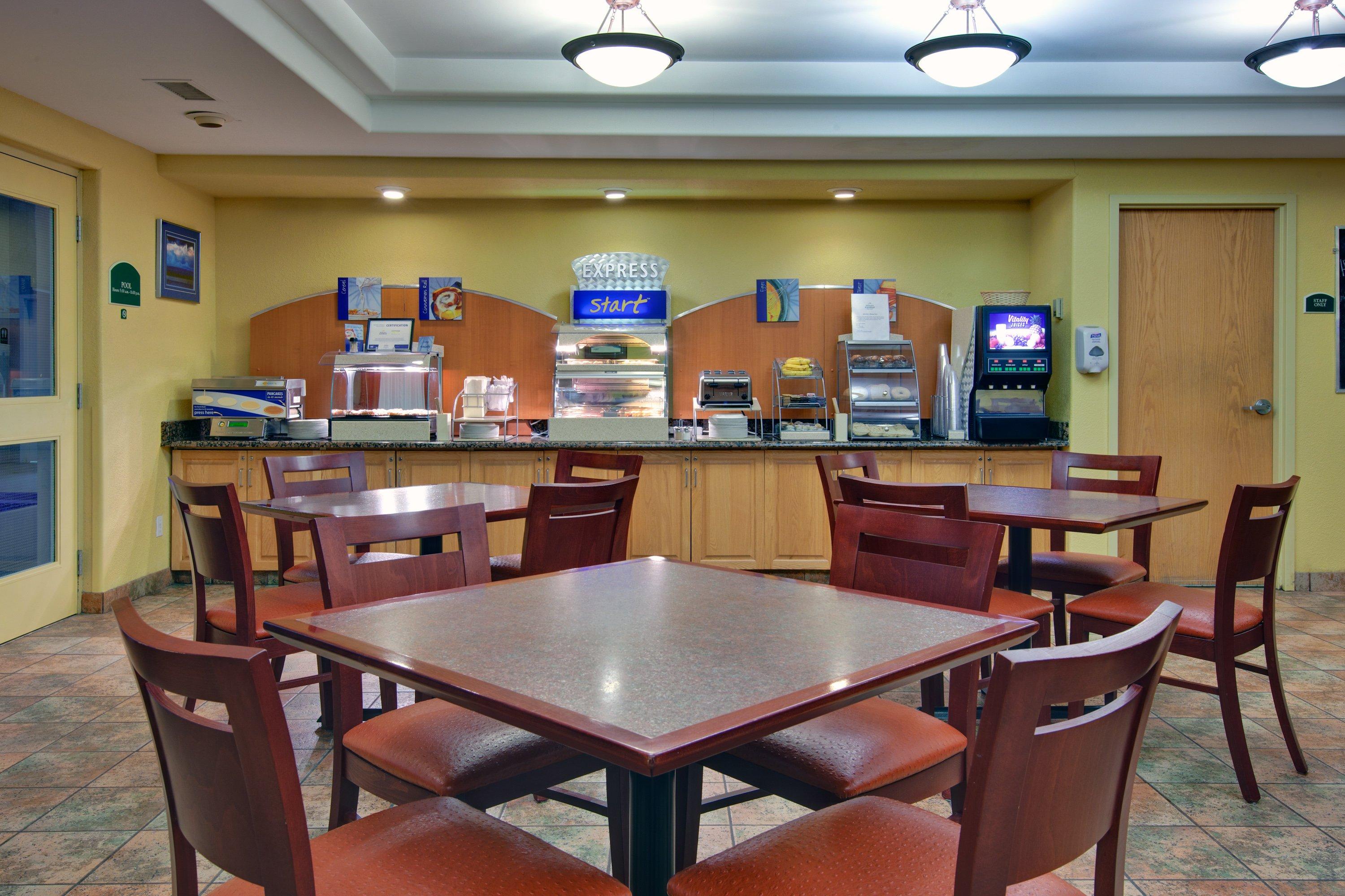 Hotel Express By Ihg Dryden