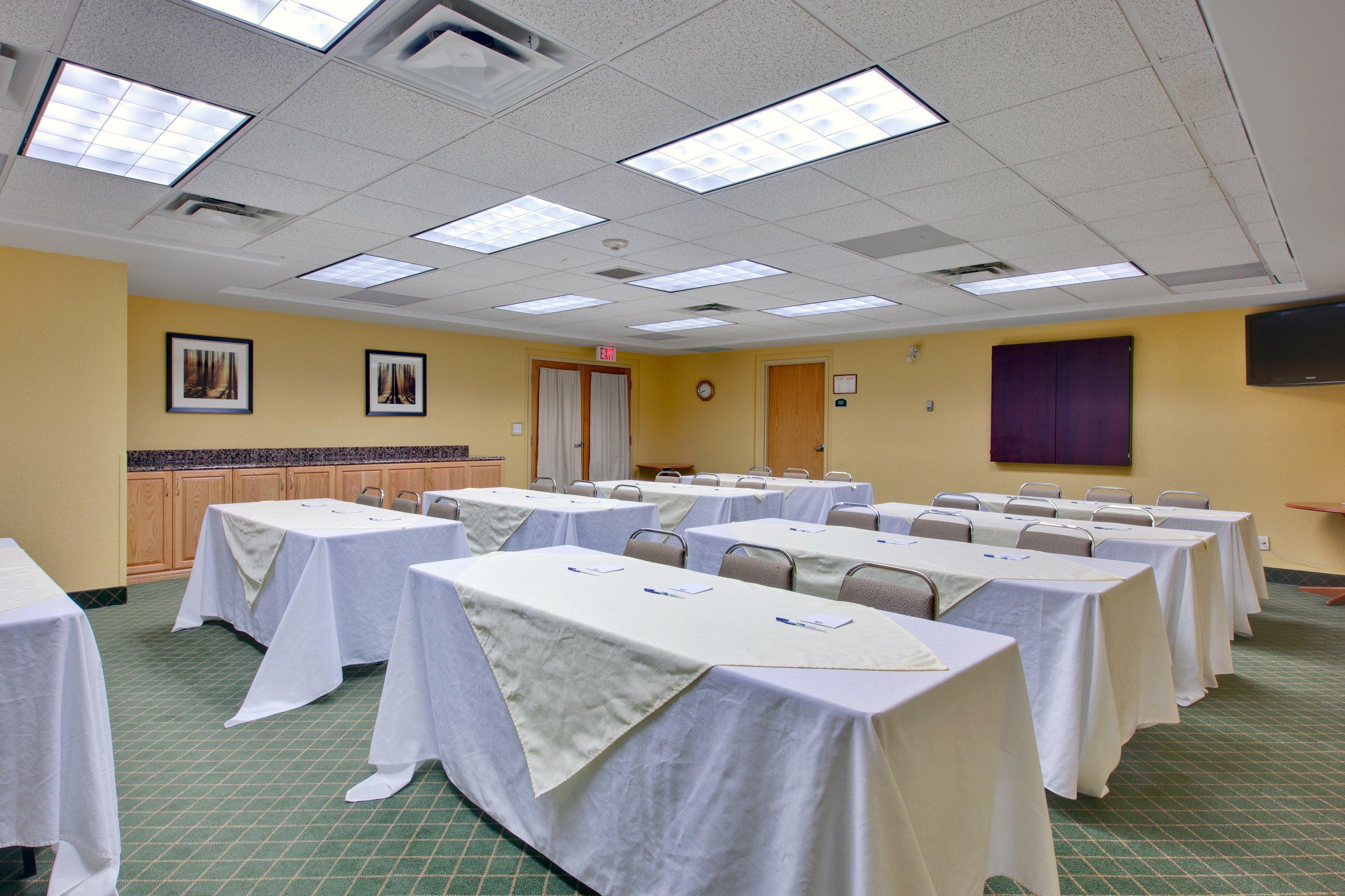 Express By Ihg 2* Dryden