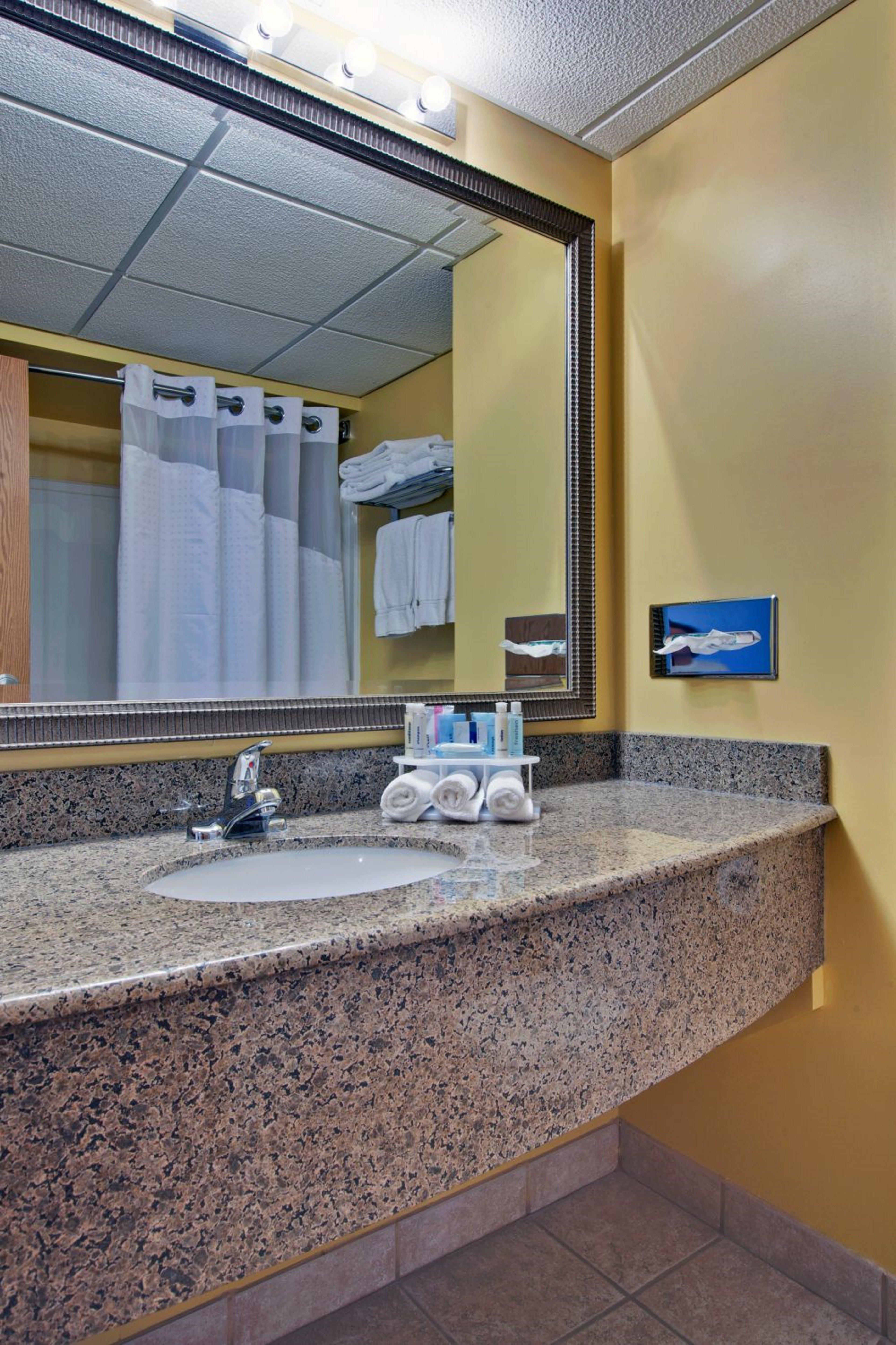 Express By Ihg Hotel 2*